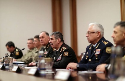 Milli Savunma Bakanı Akar, Azerbaycanlı mevkidaşı ile görüştü